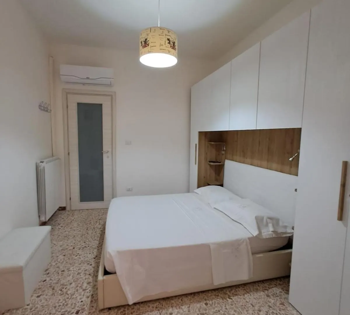 Camera Alghero Centro 0*,  إيطاليا